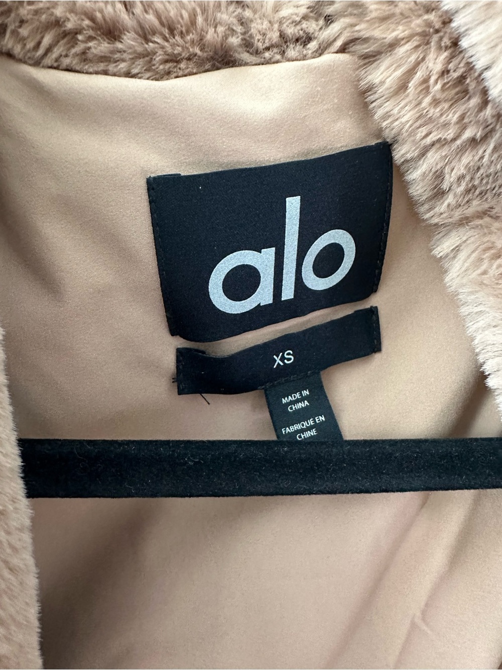 ALO YOGA Faux Fur Cascade Jacket in Toasted Almond Brown SZ XS - Picture 5 of 7